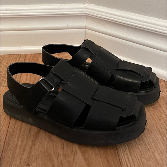 Sandals - Picture 2 of 2